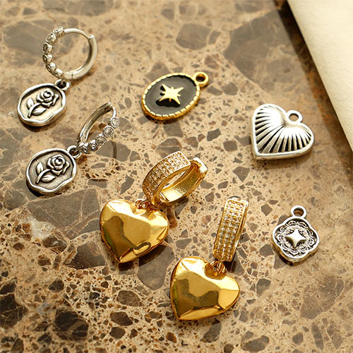How to design bracelets and earrings with DQ pendants and charms