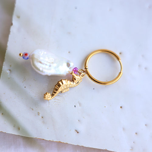 Create cheerful earrings with stainless steel earrings creole with eyelet