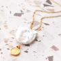On to spring! : jewellery with freshwater pearls