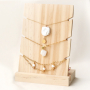On to spring! : jewellery with freshwater pearls