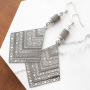 This jewellery can be made with natural stone connectors: 