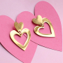 Create stylish earrings with resin pendants and stainless steel charms